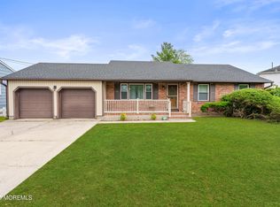 401 Meredith Ln, Brick, NJ 08723