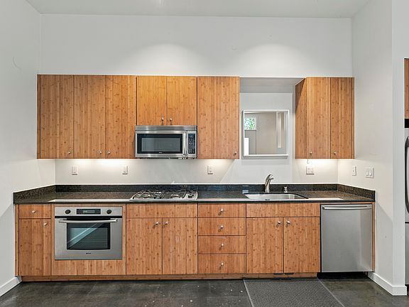 3rd image of 7 Ealing Ln