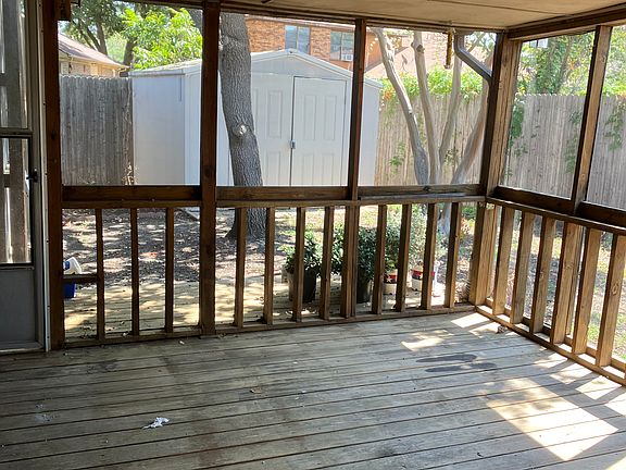 screened covered patio