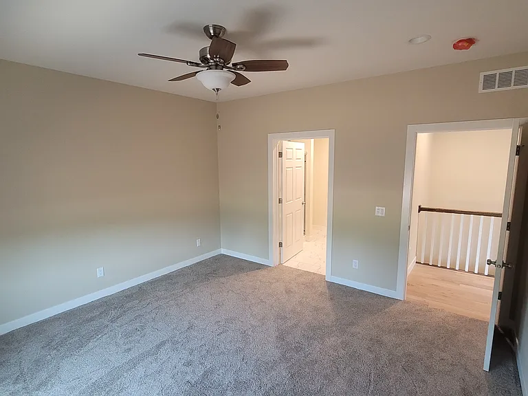2269 Helle Dr — Photo 6