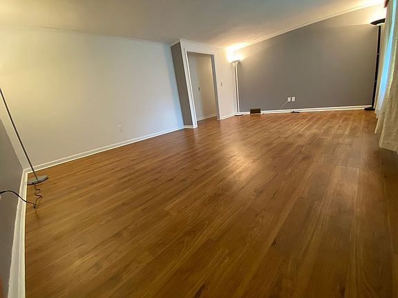 4th image of 145 Cherry St