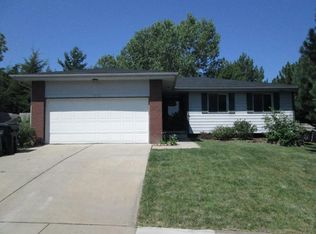 2233 NW 52nd St, Lincoln, NE 68528