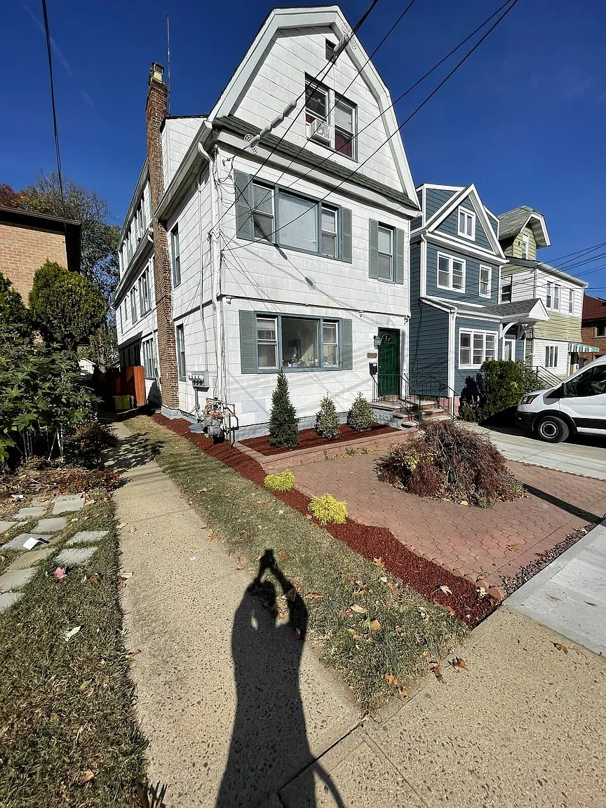 14957 Ash Ave photo 1