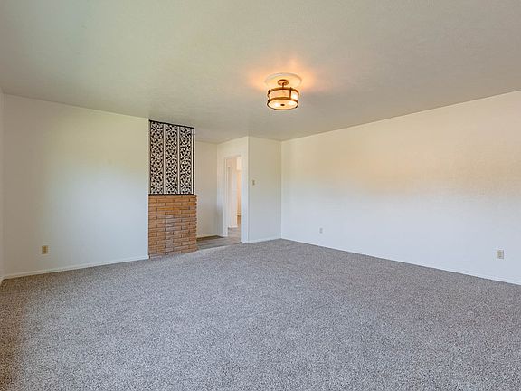 5th image of 1527 Mesa St