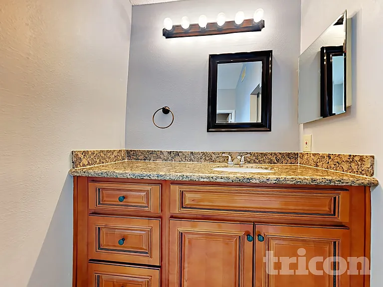 1805 Hitching Post Pl — Photo 18