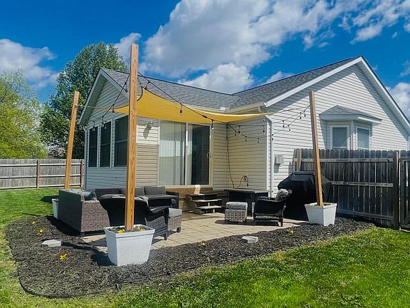 3rd image of 1261 Woodline Dr