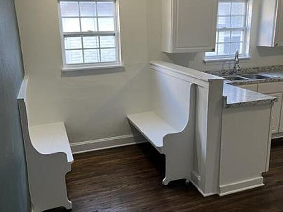 5th image of 1625 N Denver Ave #1