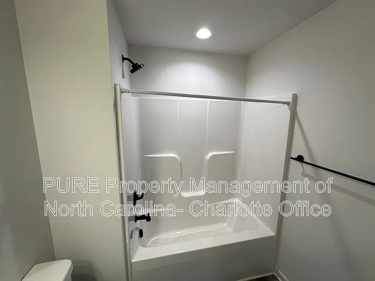 2649 Hemphill St — Photo 21