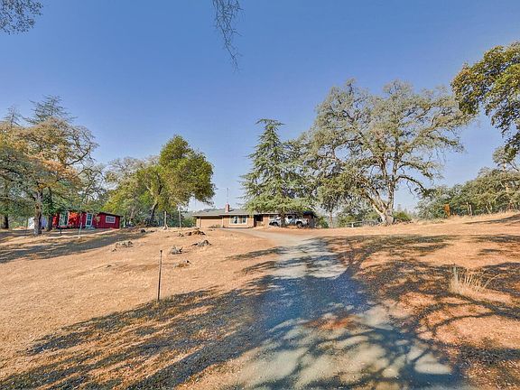 3rd image of 5160 Holly Dr