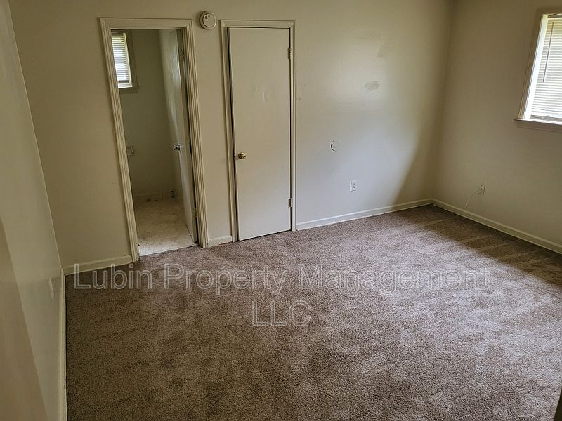 2nd image of 3553 Clayphil Ave