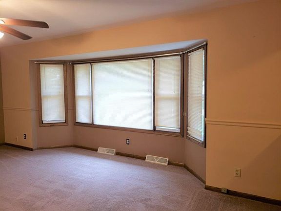3rd image of 3322 Sage Dr
