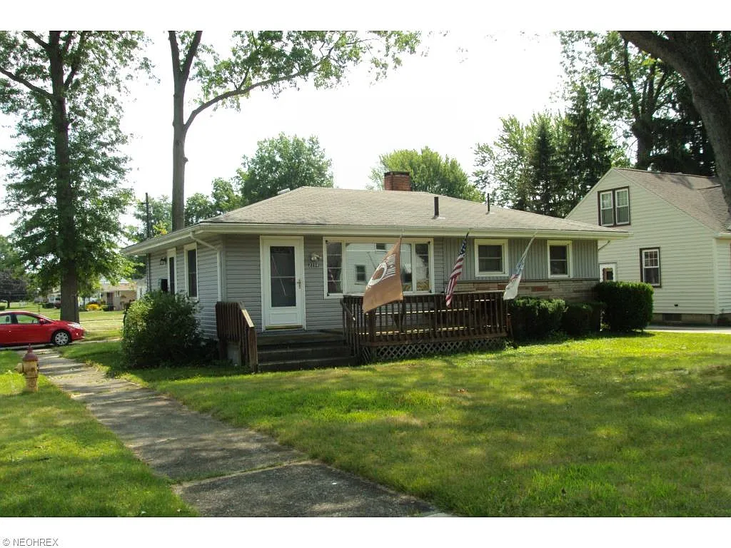 2356 Monticello Ave NW photo 1
