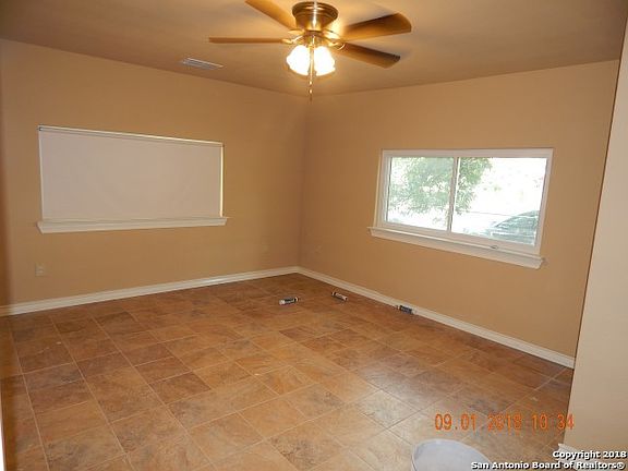 4th image of 536 S San Dario Ave