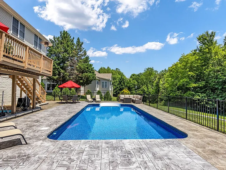 26 Kirby Ln — Photo 43