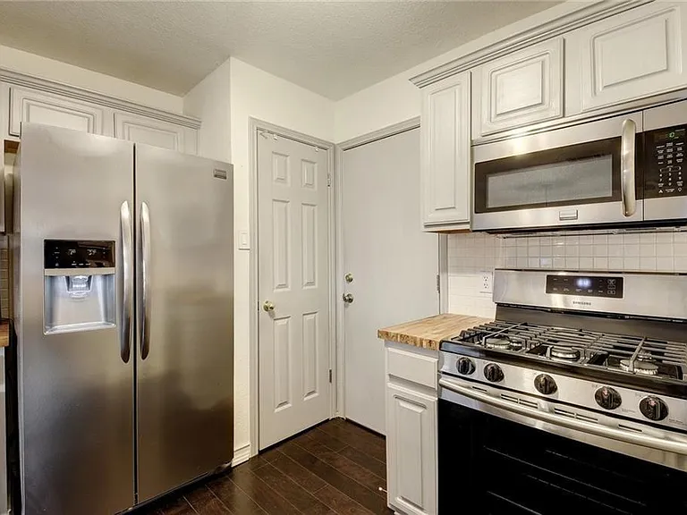 9112 Swanson Ln — Photo 11