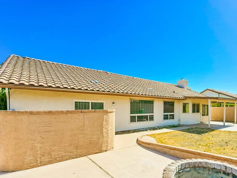 1517 W Antiqua Dr — Photo 16