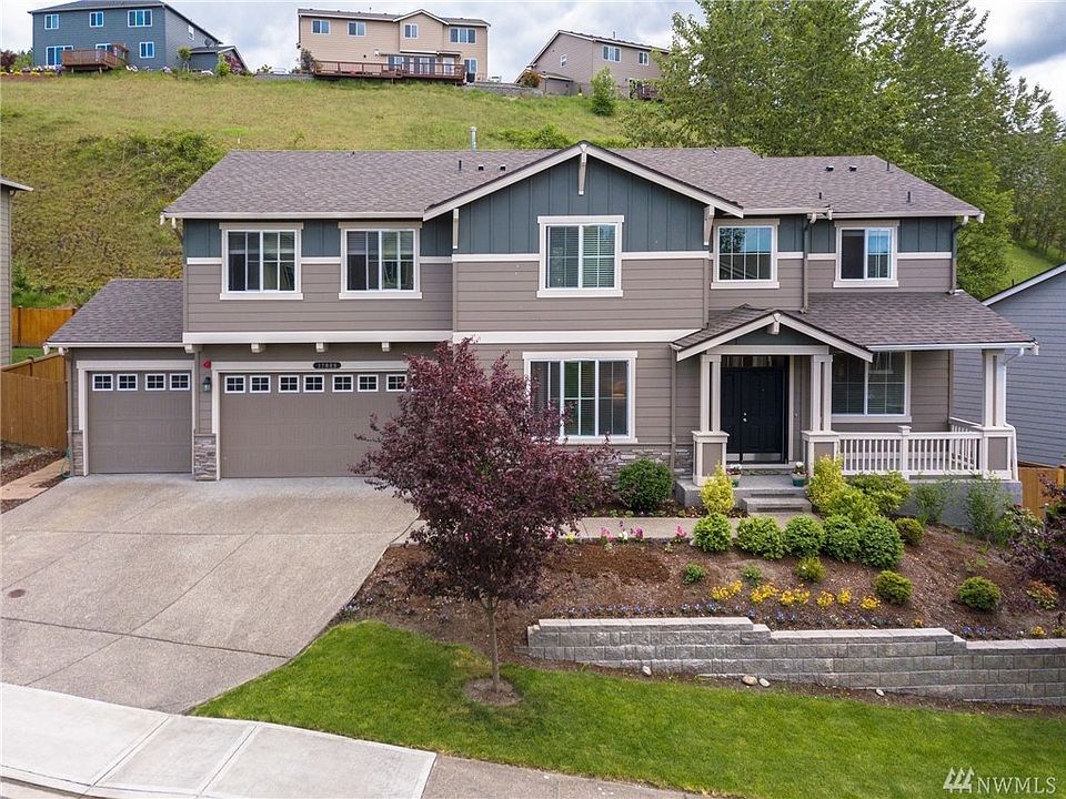 1st image of 17009 W Hill Dr E