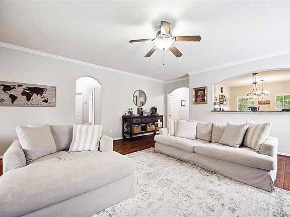 5th image of 2304 Cantabria Ln