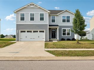 2689 Himelrigh Blvd, Barberton, OH 44203