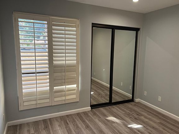 3rd image of 22100 Burbank Blvd Unit 132