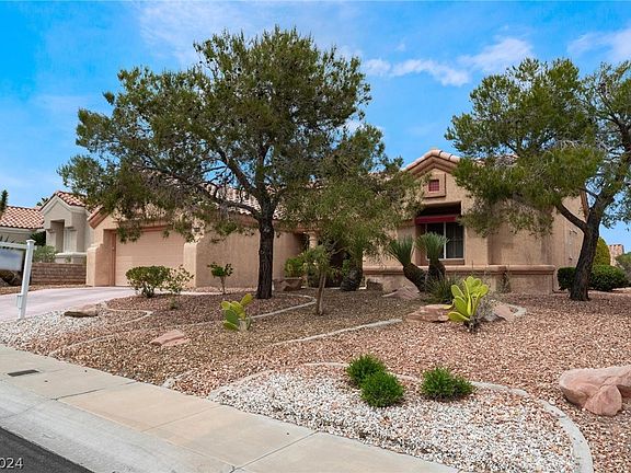 4th image of 9828 Rosamond Dr