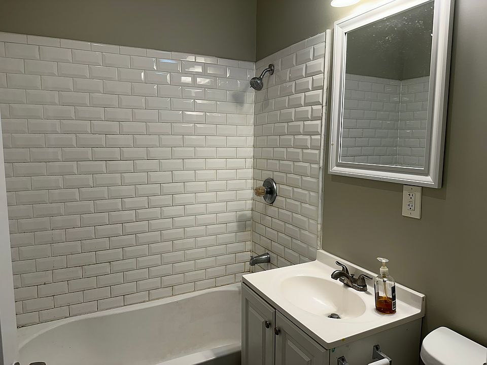 1st image of 4444 Virginia Ave