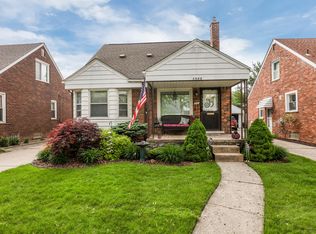 1944 Hollywood St, Dearborn, MI 48124