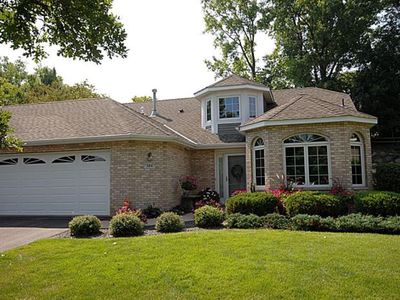 584 Terrace Ct, Roseville, MN, 55113
