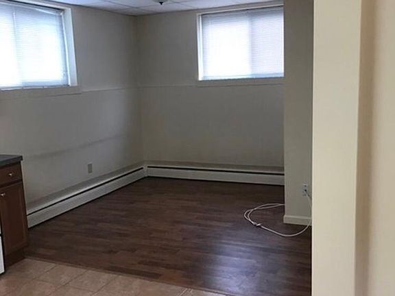 3rd image of 3120 Elmwood Ave APT 4