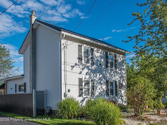 5th image of 332 Rushbrook St