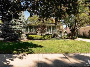 10333 S Lockwood Ave, Oak Lawn, IL 60453