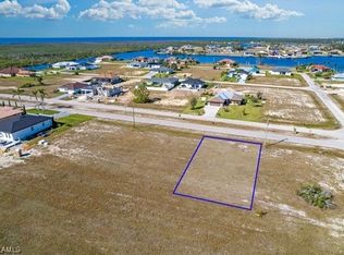 4604 Jacaranda Pkwy W, Cape Coral, FL 33993