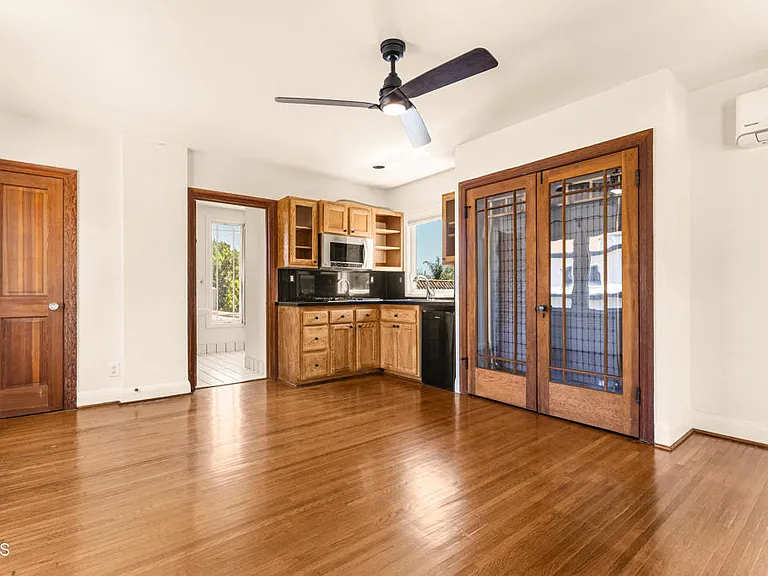 4725 Ambrose Ave — Photo 42
