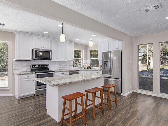 4th image of 3722 Palmetto Creek Dr