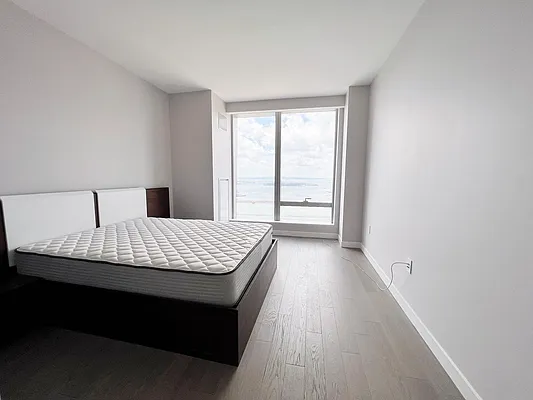 Rented by New Group Realty, Inc. | media 17