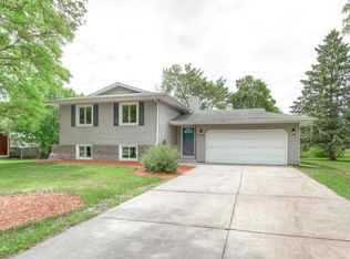 7725 Unity Ave N, Brooklyn Park, MN 55443