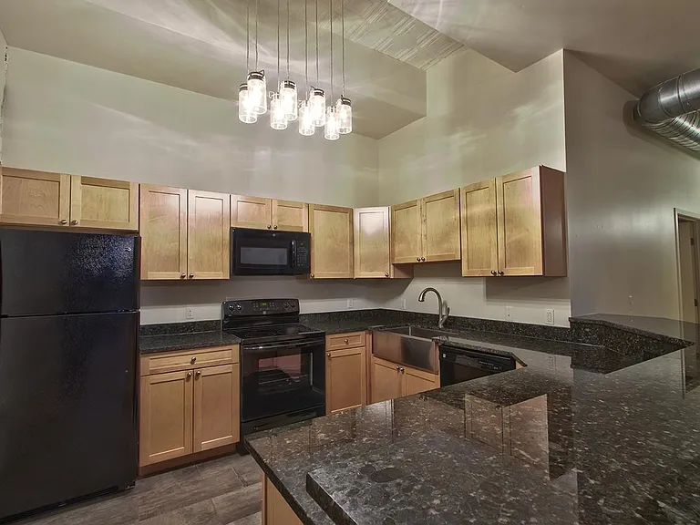 306 S Main St #2D — Photo 7