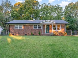 1320 Pineview Dr, Garner, NC 27529