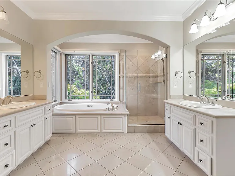 121 Boyer Ln — Photo 37