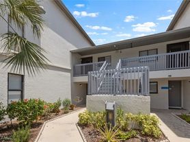 6296 Sugar Bush Ln, Fort Myers, FL