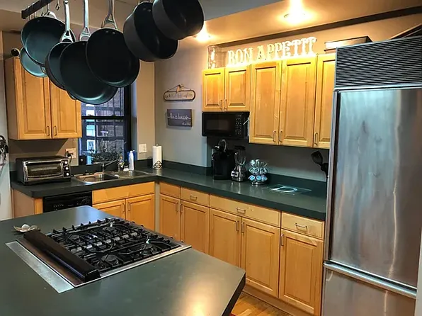 (undisclosed Address), Chicago, IL 60607