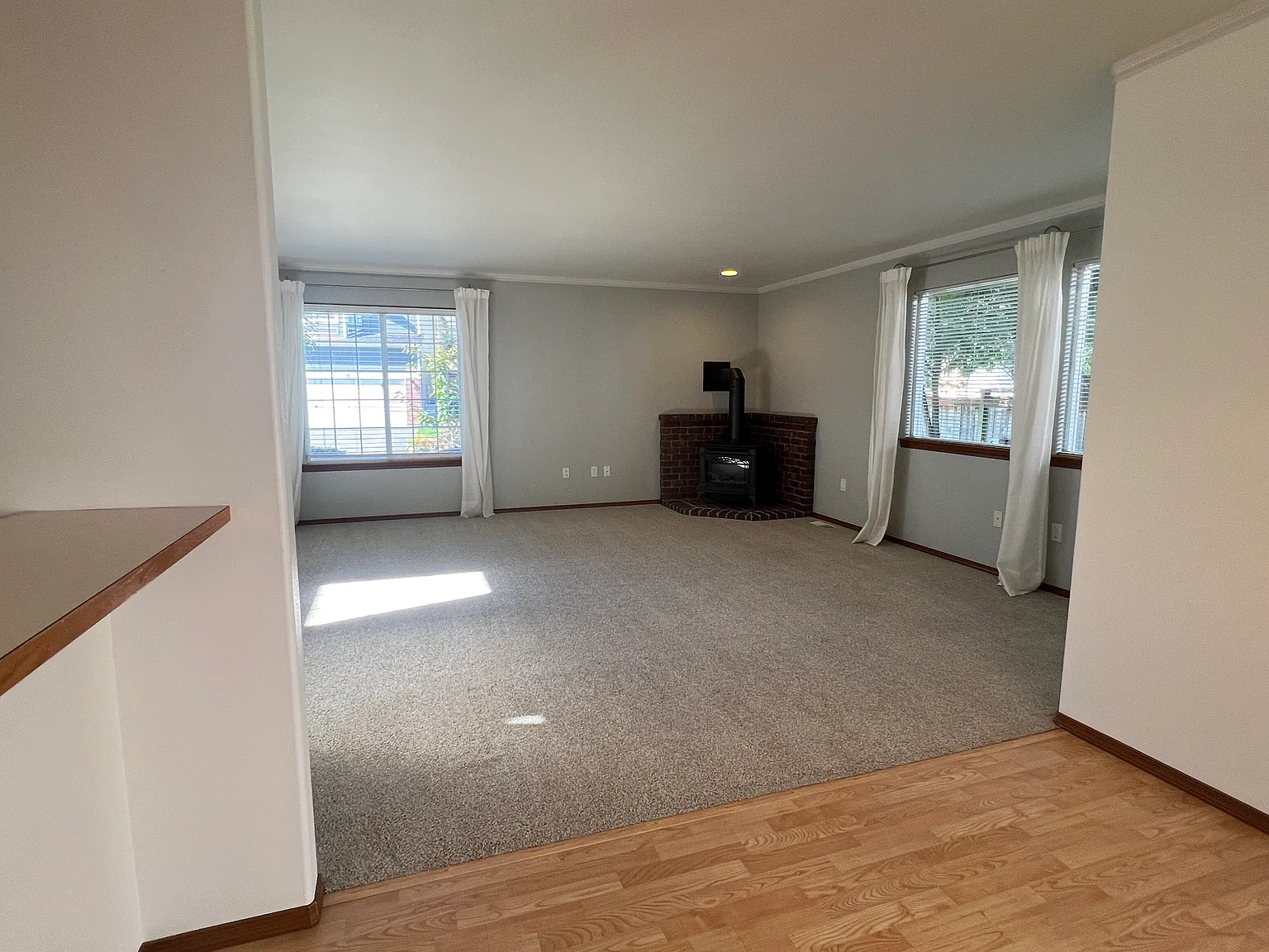 3 bed, 2.5 bath, 1580 sqft, $3,300 — Photo 3