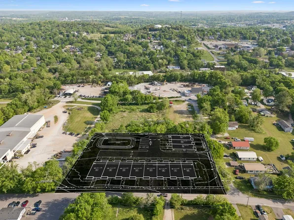 700 W 12th St, Columbia, TN 38401