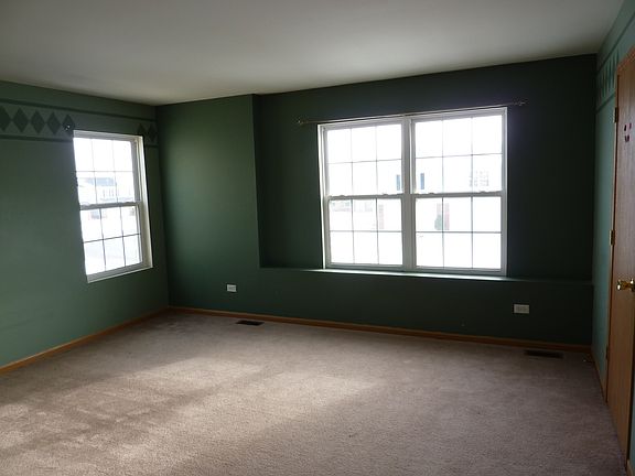 4th image of 4923 Courtland Cir