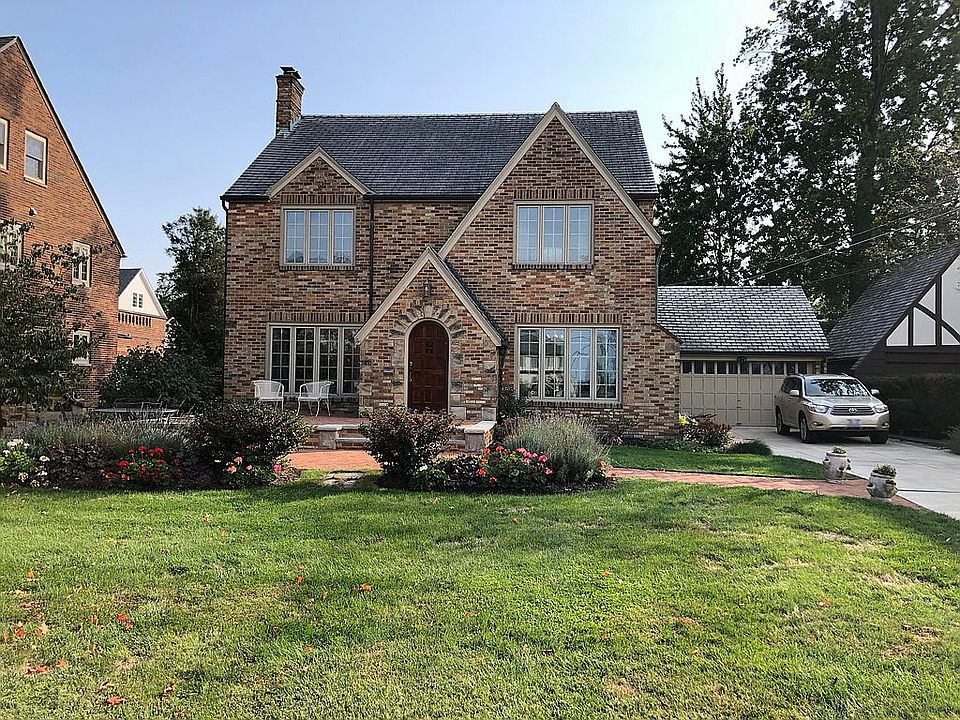 1st image of 17401 Edgewater Dr