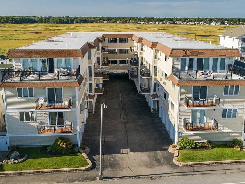 407 Ocean Blvd #A2