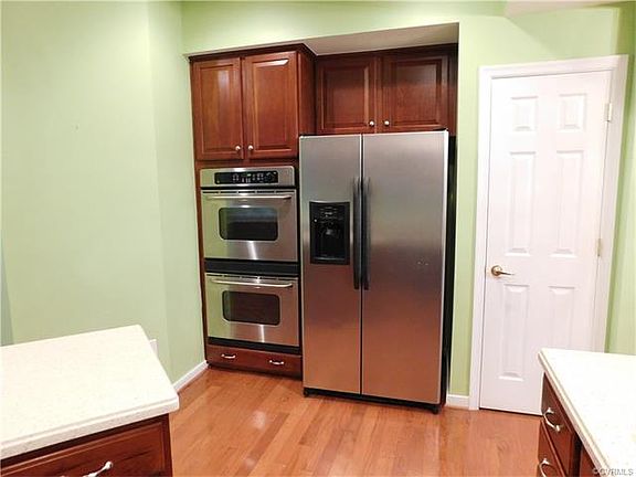 5th image of 2003 Southwinds Ct #2003