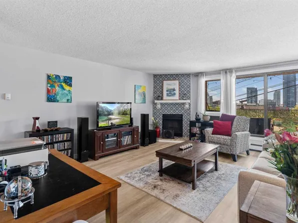 333 S 2nd Ave NE #102, Calgary, AB T2E 0E5