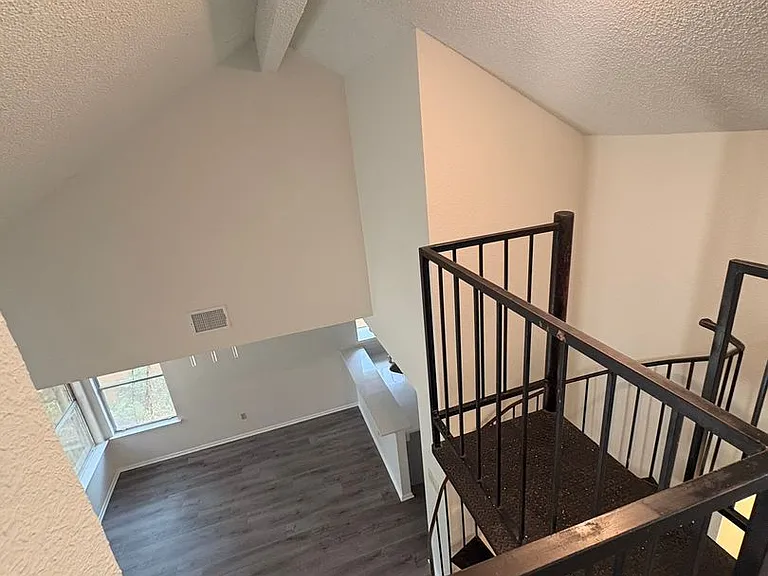 12406 Coronet St — Photo 13