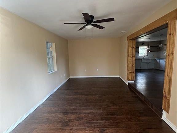 3rd image of 1017 S Nebraska Ave